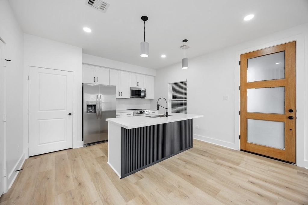 3327 Cornell Street - Photo 6