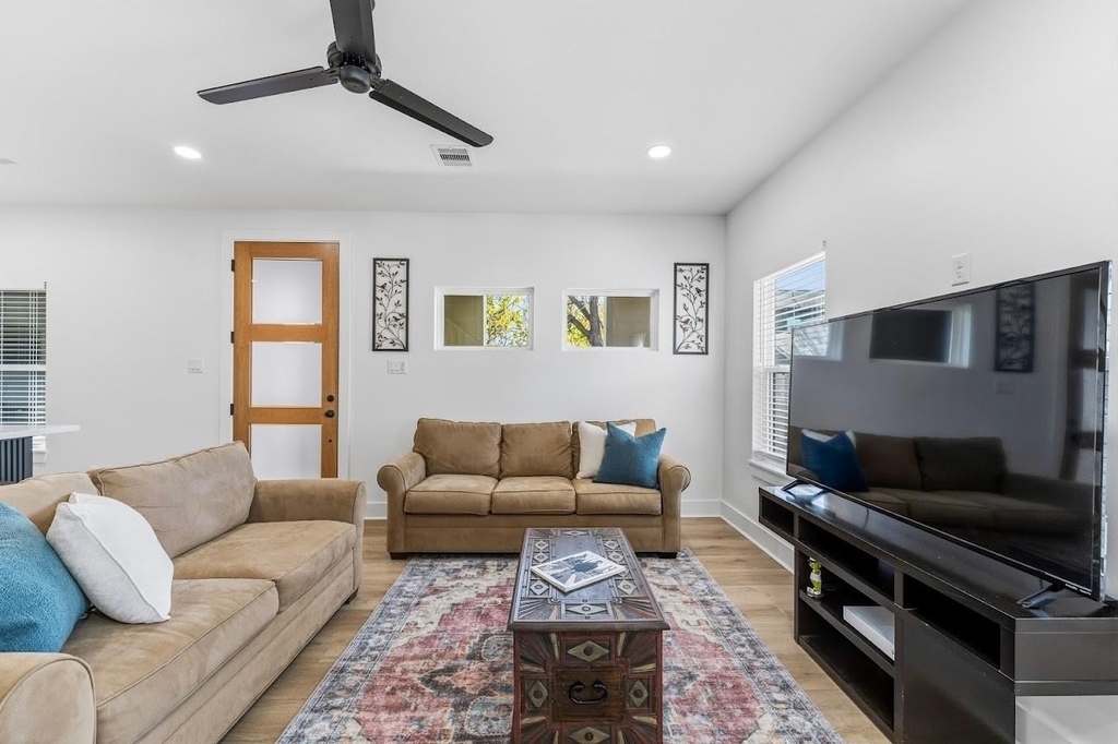 3327 Cornell Street - Photo 4