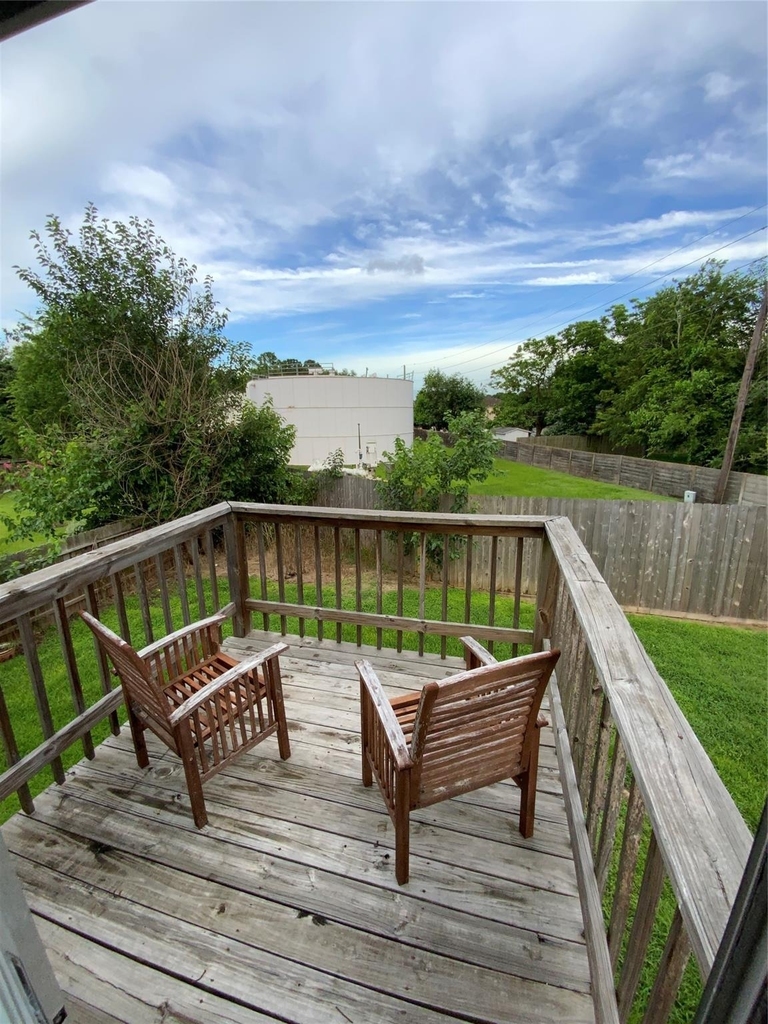 5027 Kleinway Dr - Photo 12