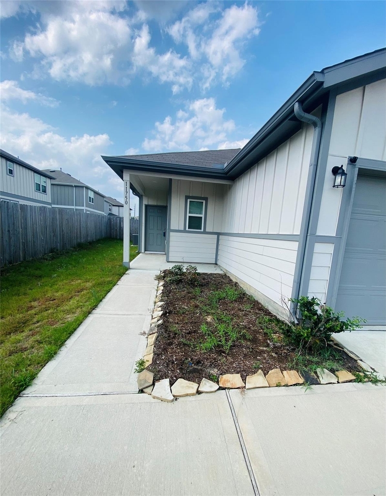11750 Armadale Drive - Photo 2