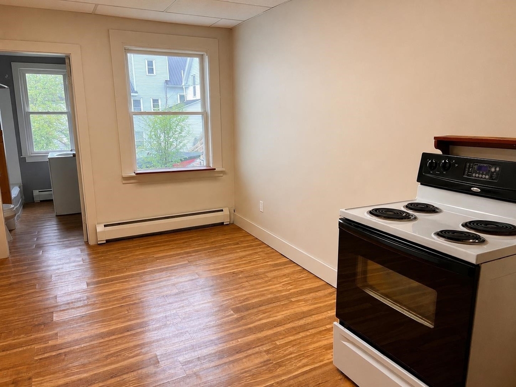 686 Third - Photo 2
