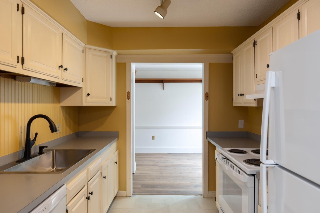 12 Brickyard - Photo 4