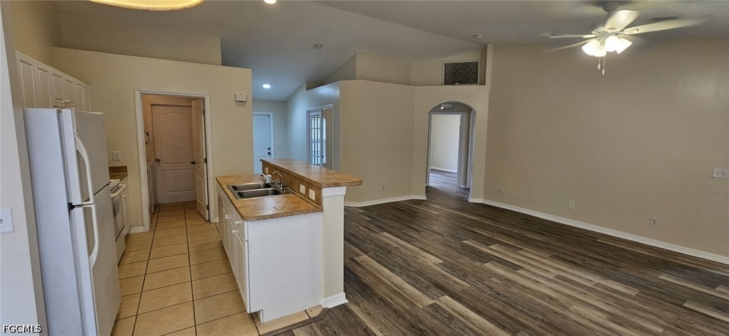 3601 57th Street W - Photo 5