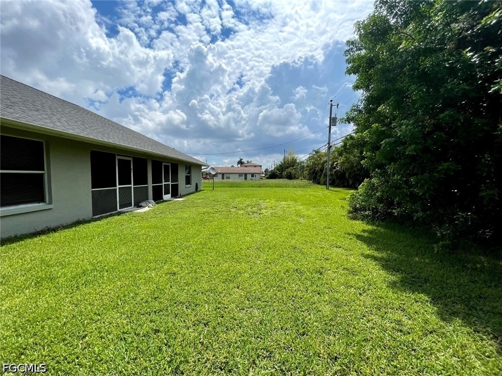 908 Cape Coral Parkway W - Photo 20