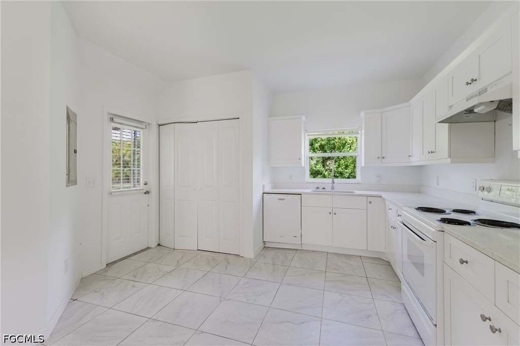 5612 Rose Garden Road - Photo 10