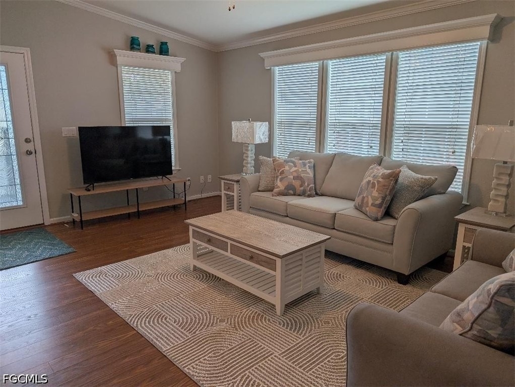 32 Greenwood Drive - Photo 0
