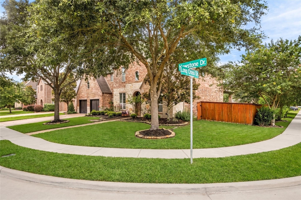 20606 Newstone Drive - Photo 2