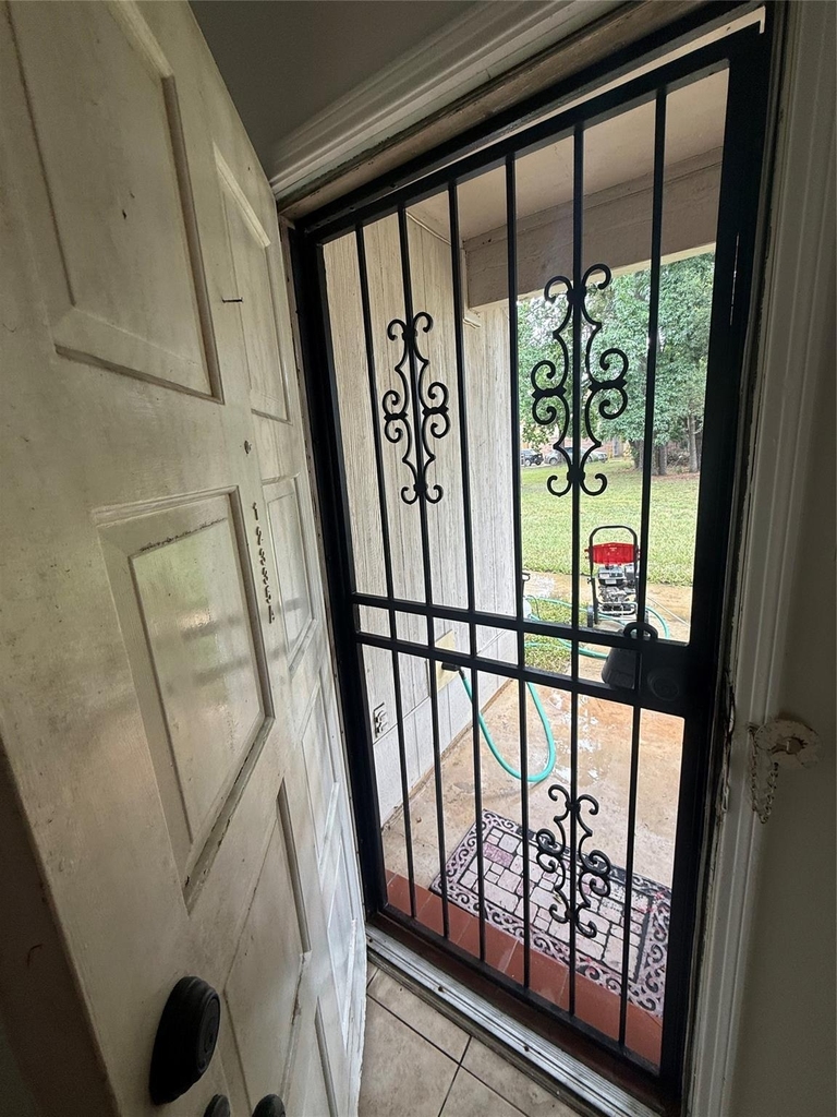 12335 W Village Drive - Photo 41