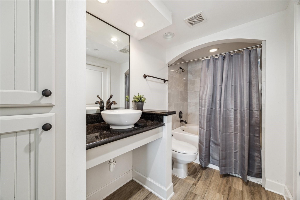 2203 Dorrington Street - Photo 10