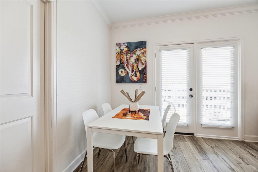 2203 Dorrington Street - Photo 2