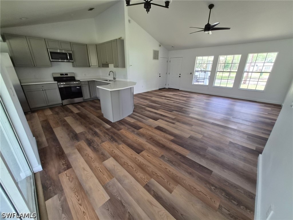 3330 12th Avenue Se - Photo 3