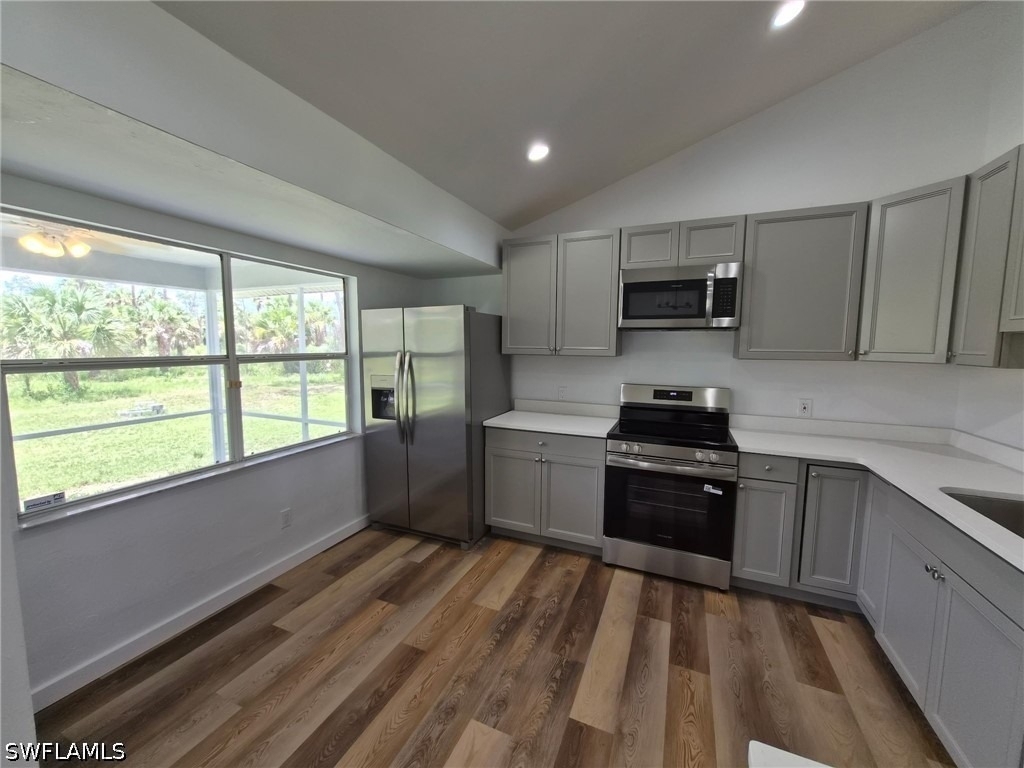 3330 12th Avenue Se - Photo 5