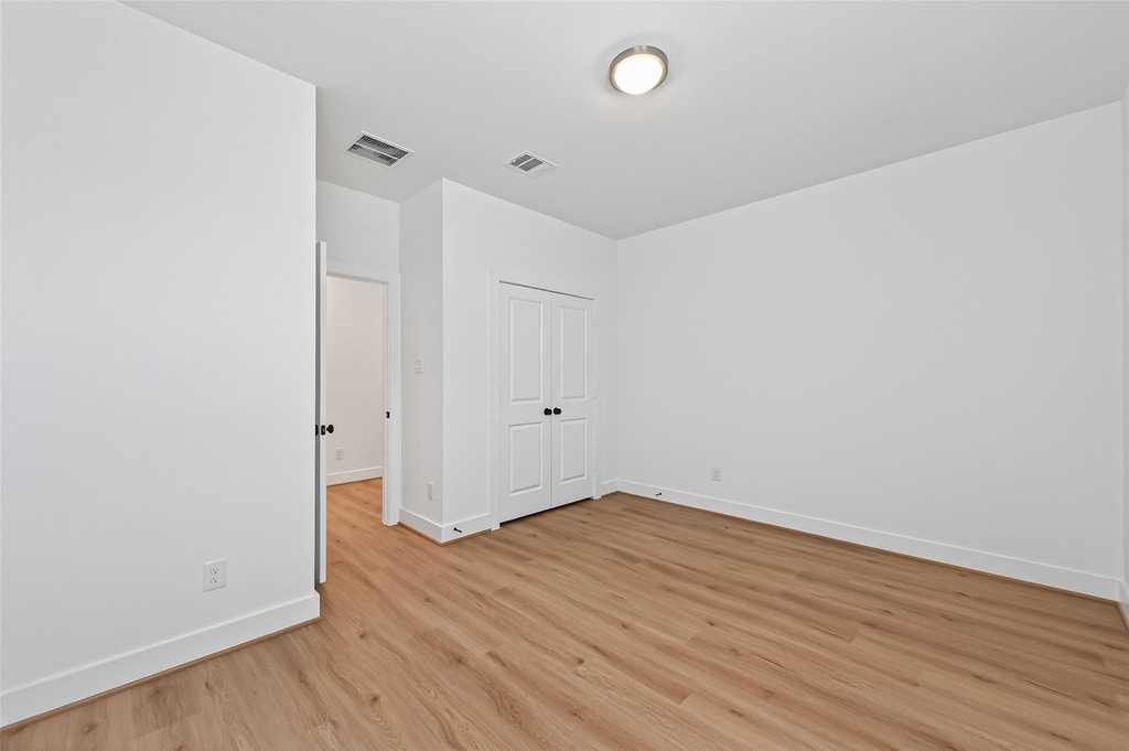 7802 Longhorn Ballroom - Photo 17