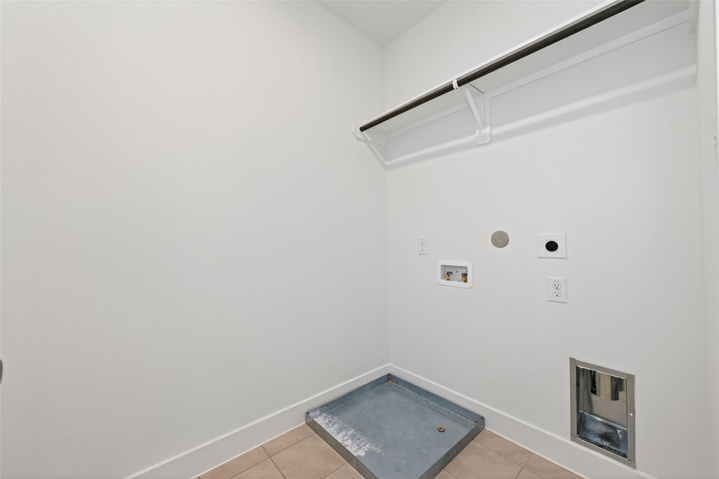 7802 Longhorn Ballroom - Photo 22