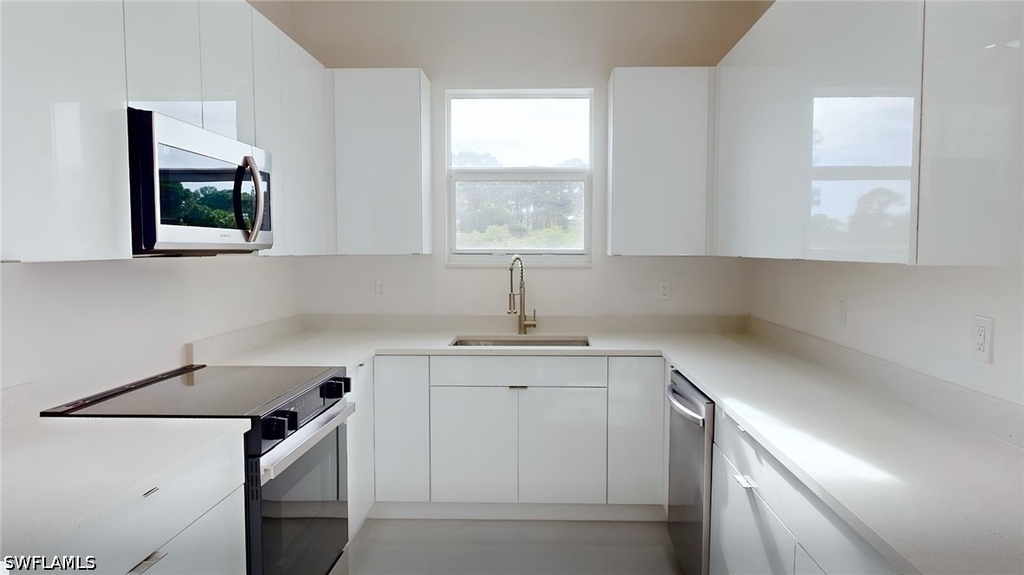 6108 Stratton Road - Photo 9