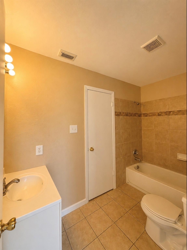 7310 Arista Drive - Photo 6