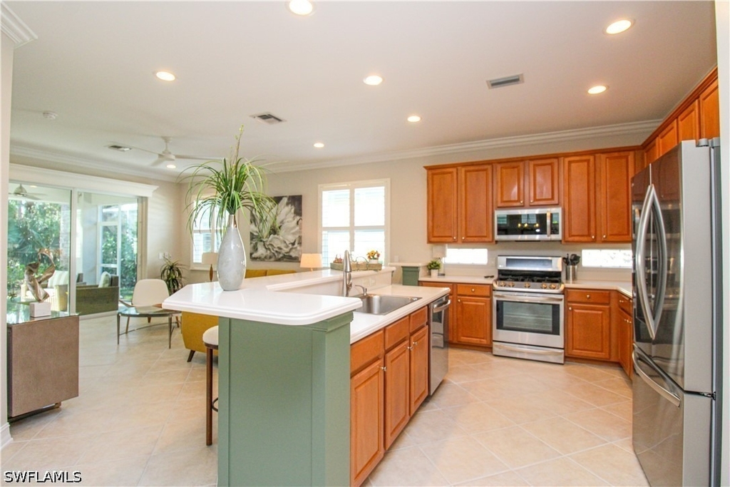 1912 Tarpon Bay Drive N - Photo 5