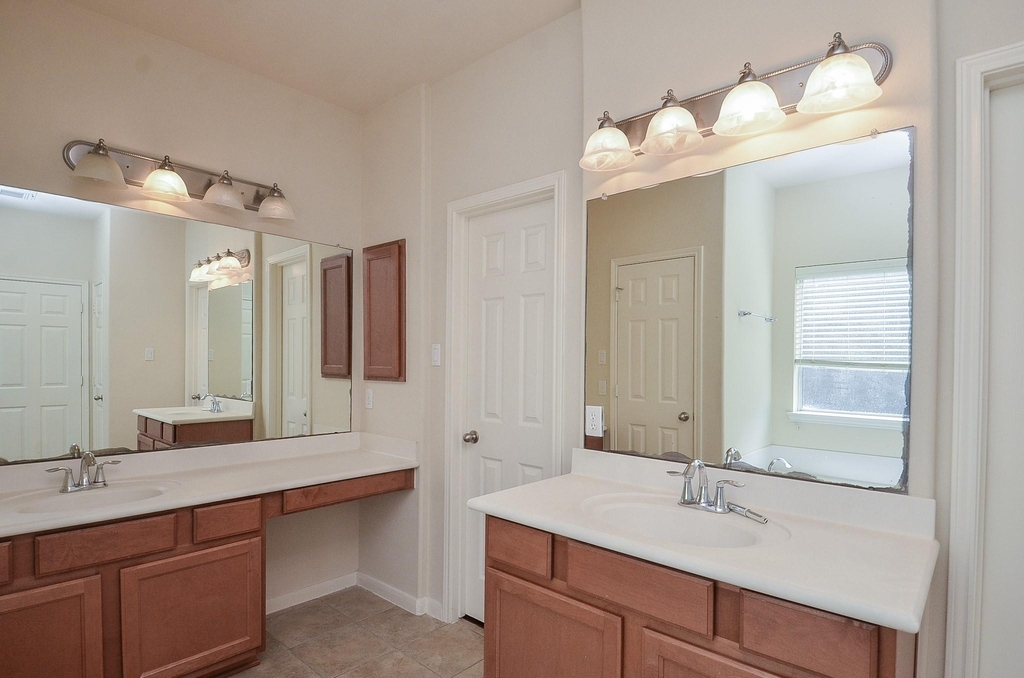 5218 Lacey Oak Meadow - Photo 21