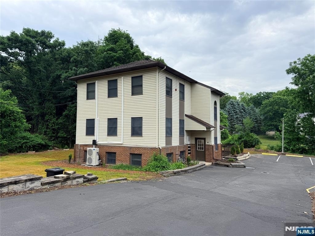 48 Ringwood - Photo 1