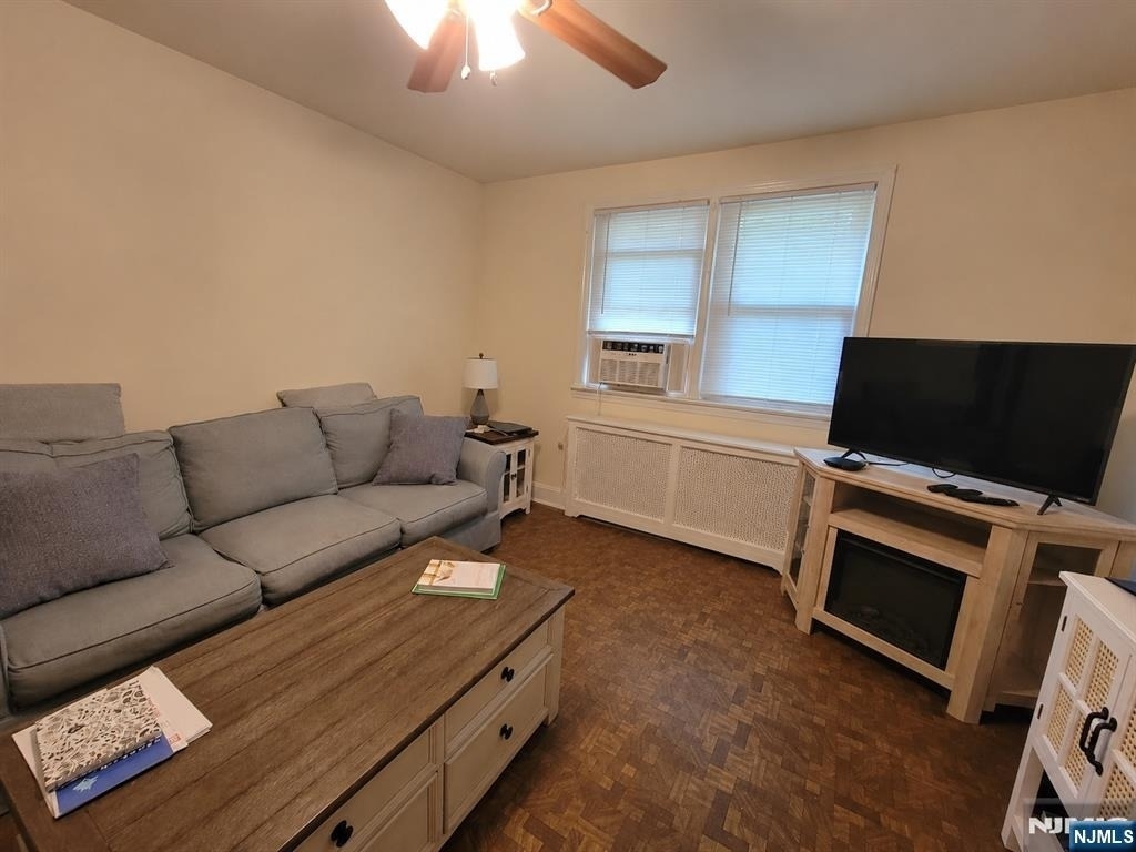 33 N Maple - Photo 4