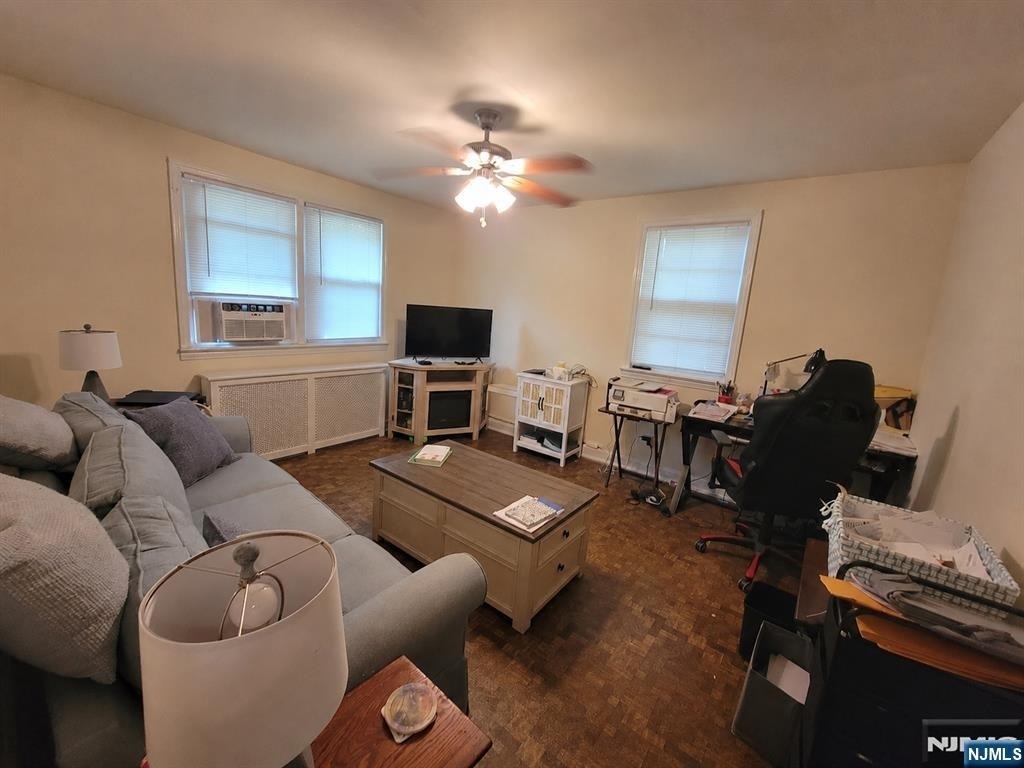 33 N Maple - Photo 3