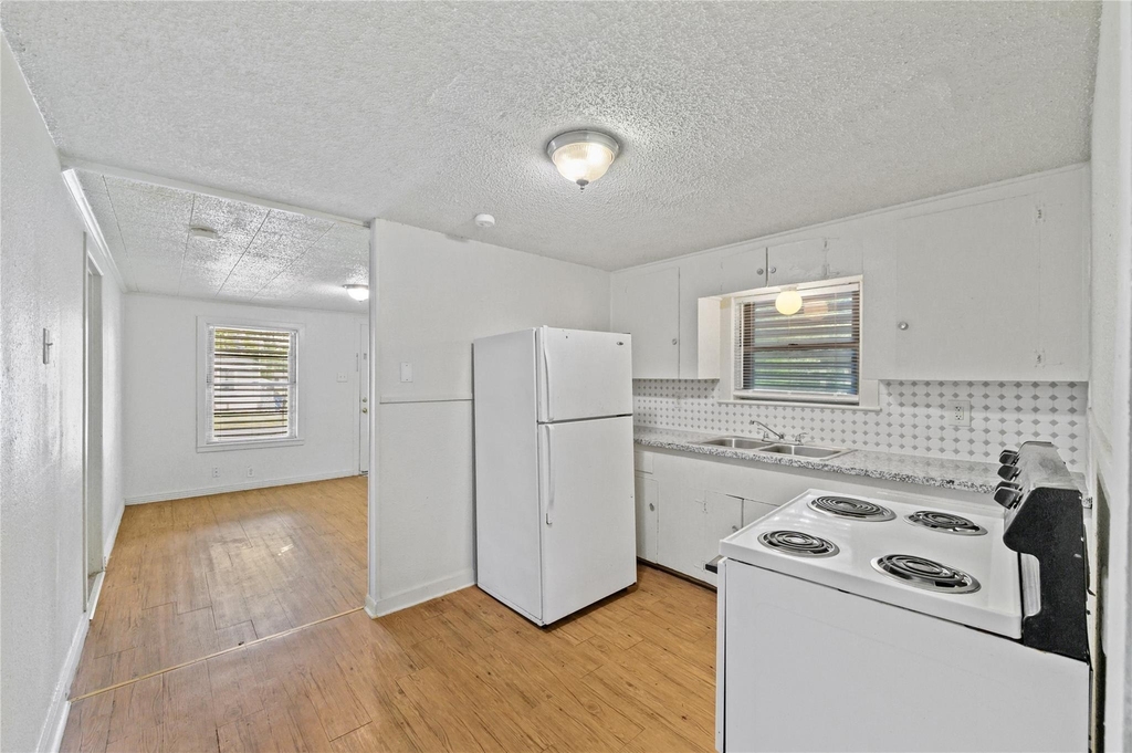 6201 Park Avenue - Photo 3
