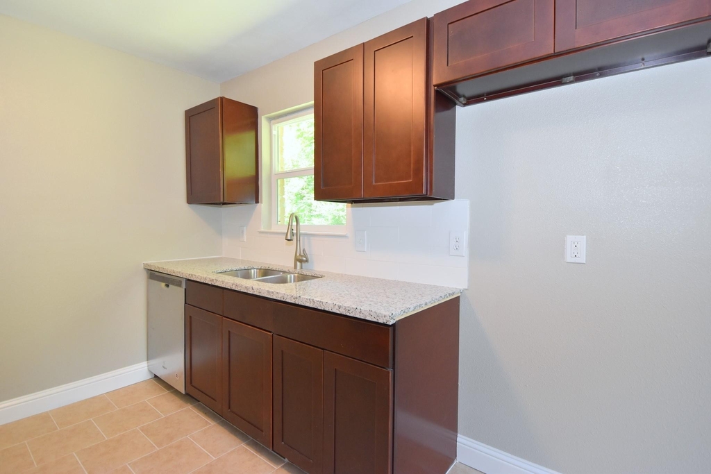 3615 Willie Way - Photo 10
