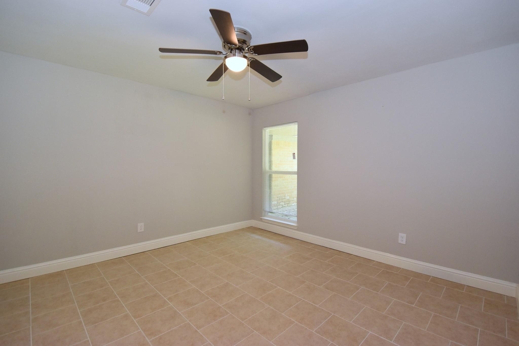 3615 Willie Way - Photo 12