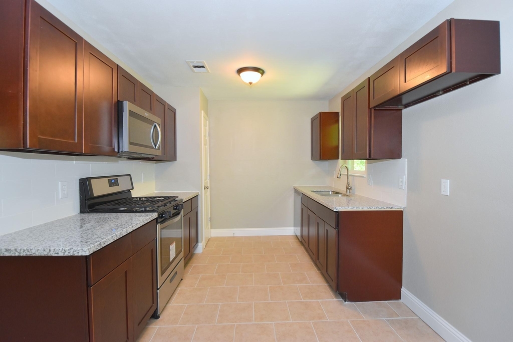 3615 Willie Way - Photo 8