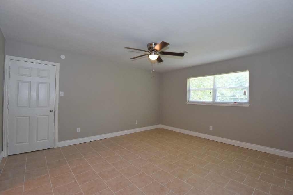 3615 Willie Way - Photo 17