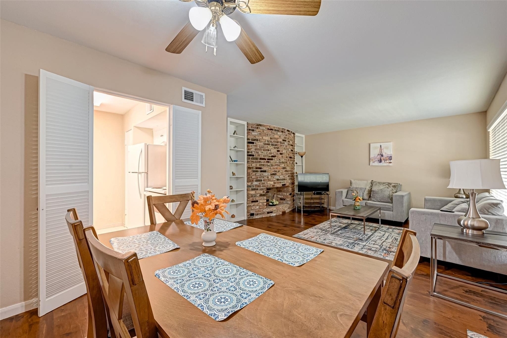 2121 Fountain View Drive - Photo 5