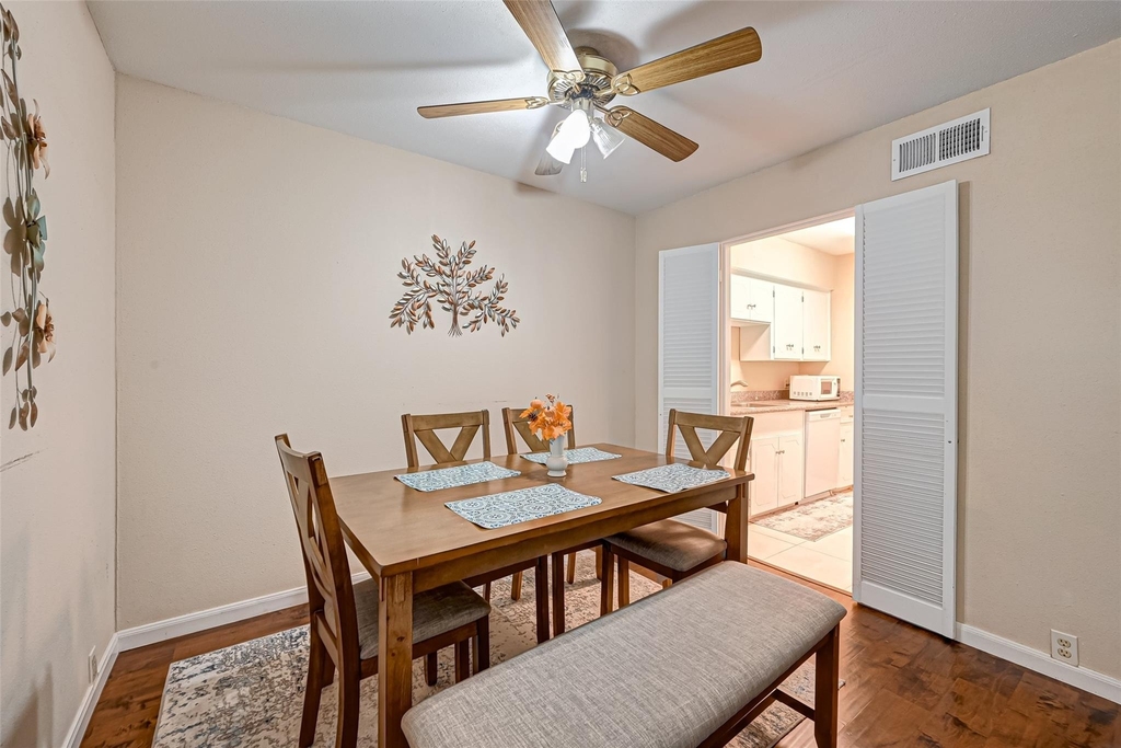2121 Fountain View Drive - Photo 4