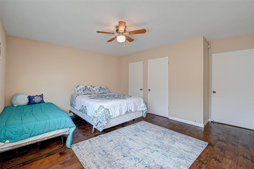 2121 Fountain View Drive - Photo 21