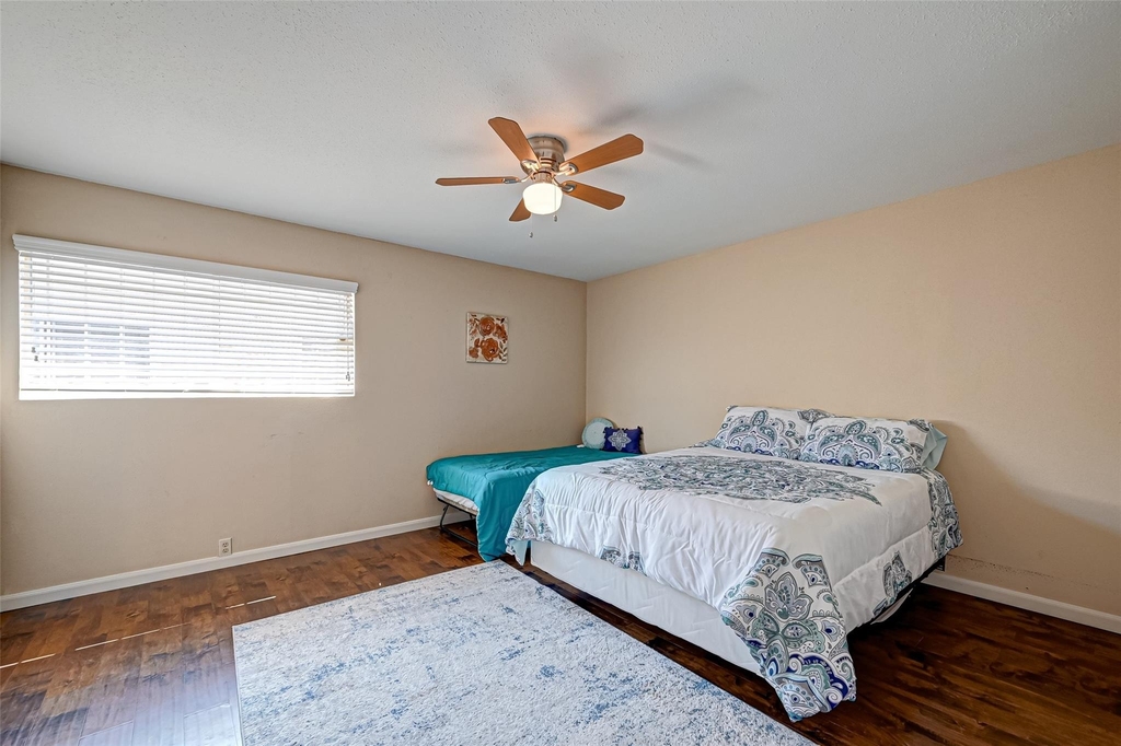 2121 Fountain View Drive - Photo 19