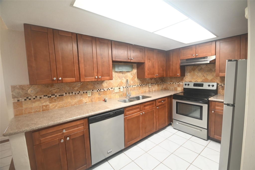 8314 La Roche Lane - Photo 7