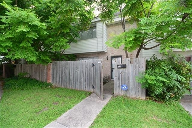 8314 La Roche Lane - Photo 0
