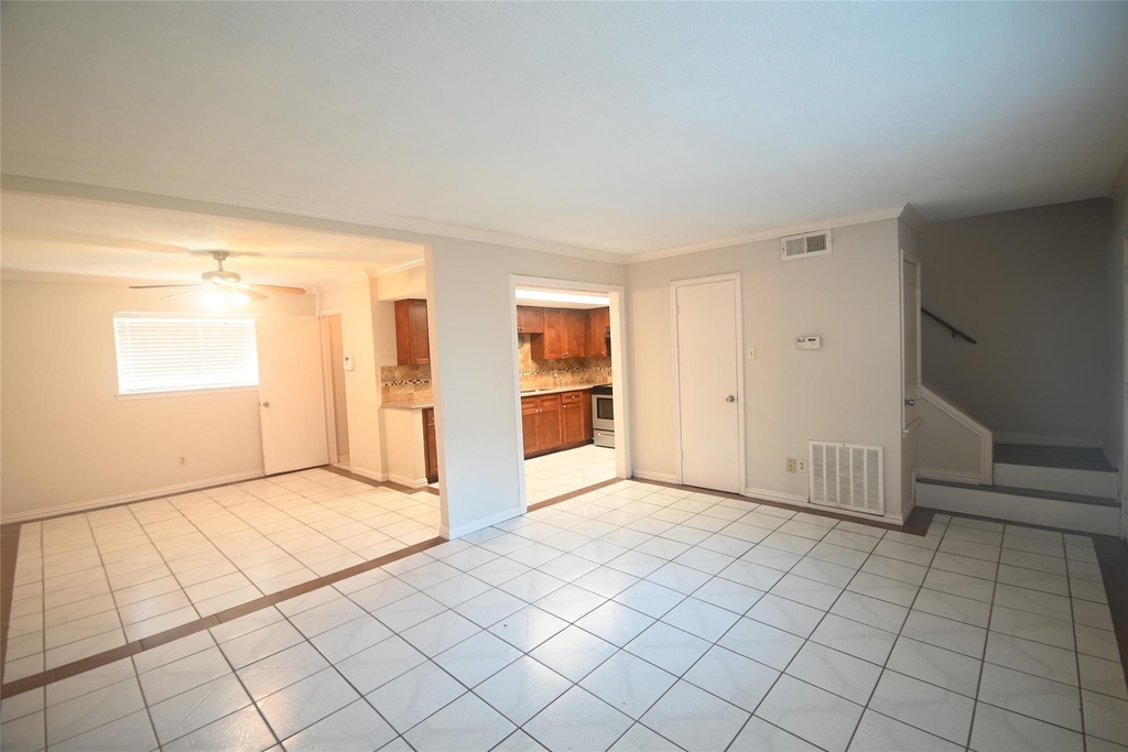 8314 La Roche Lane - Photo 2