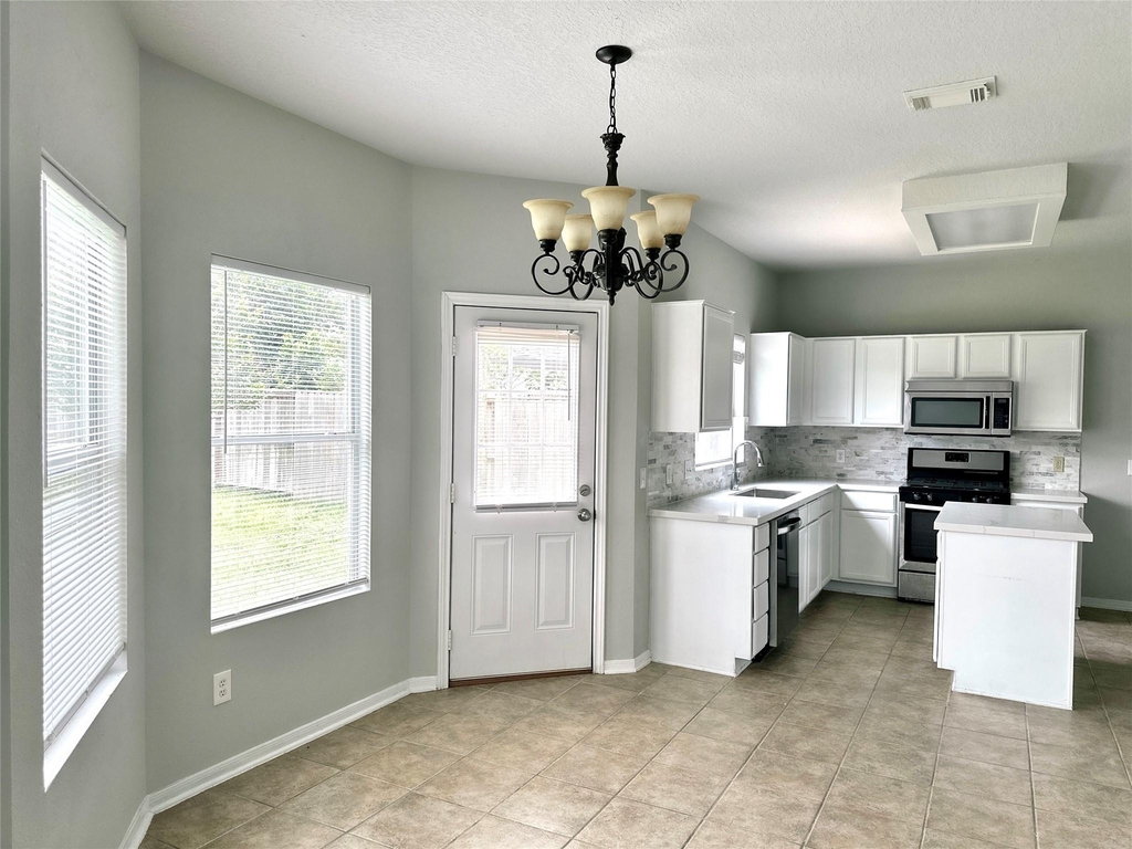 15410 Fir Woods Lane - Photo 7