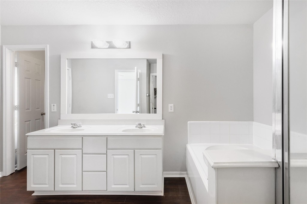 15410 Fir Woods Lane - Photo 17