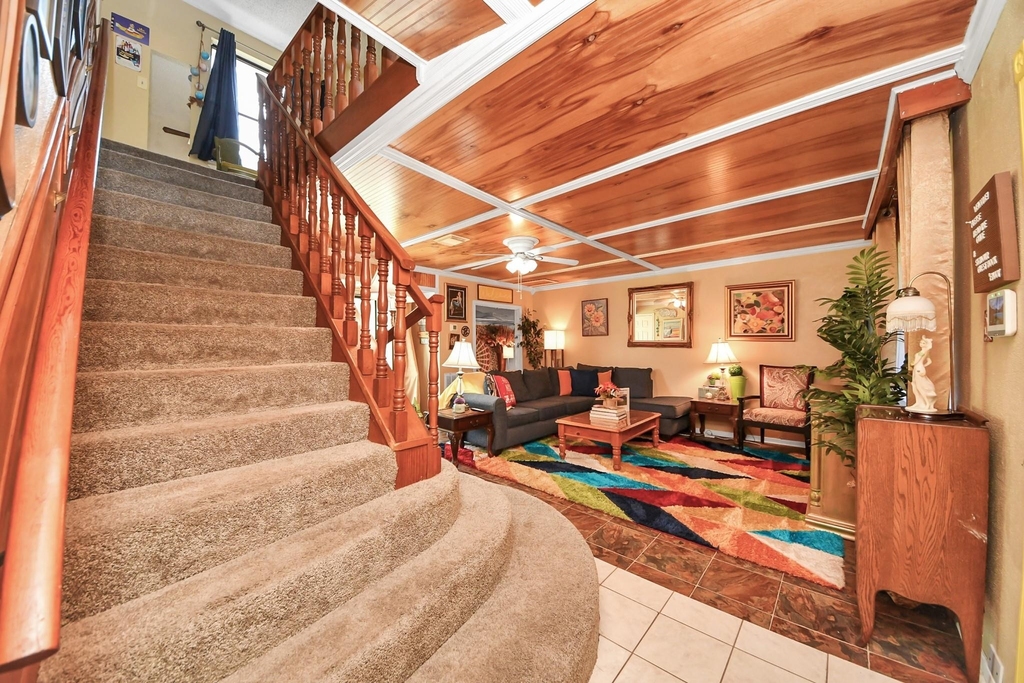 17018 Water Oak Drive - Photo 5