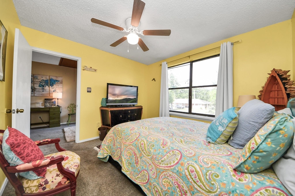 17018 Water Oak Drive - Photo 30