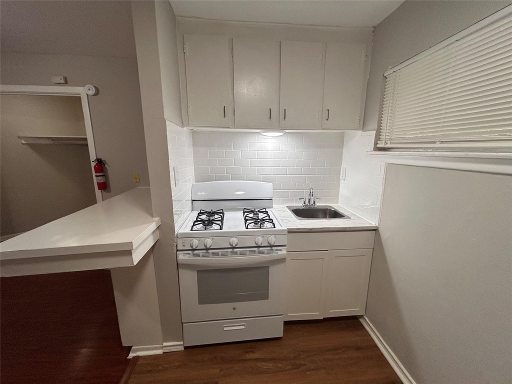 8803 Timberside Drive - Photo 6