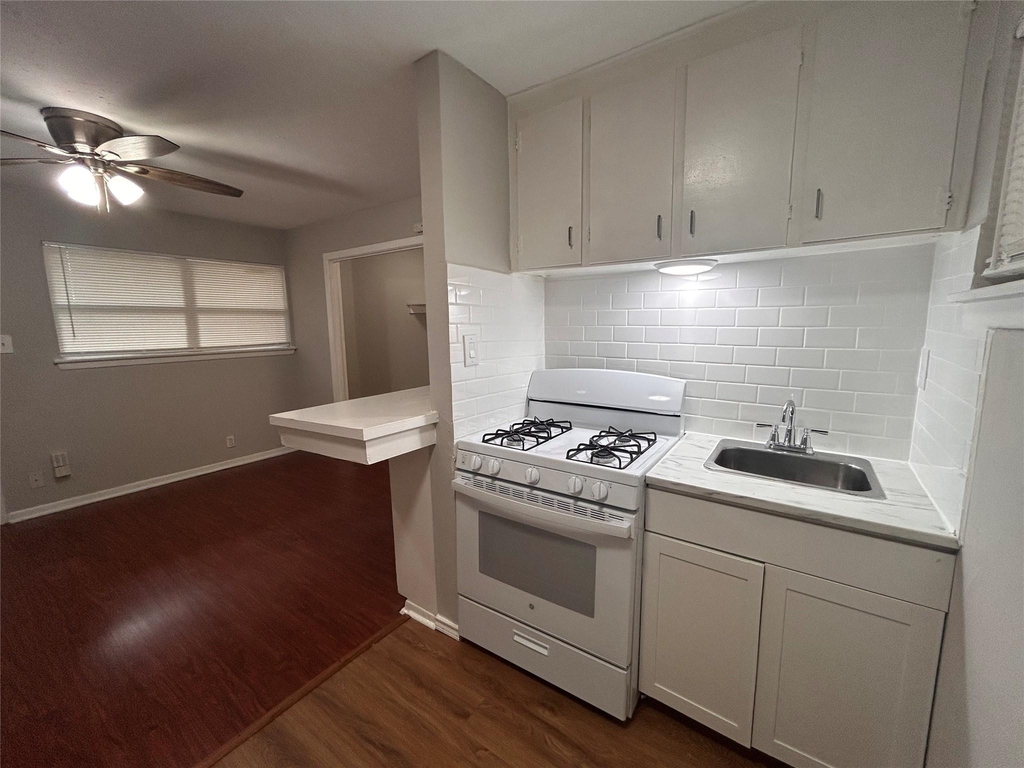 8803 Timberside Drive - Photo 5