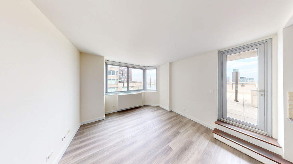 401 E 34th St - Photo 2