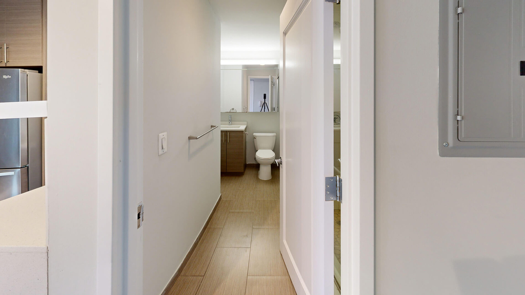401 E 34th St - Photo 4