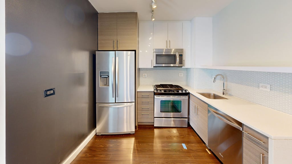 401 E 34th St - Photo 2