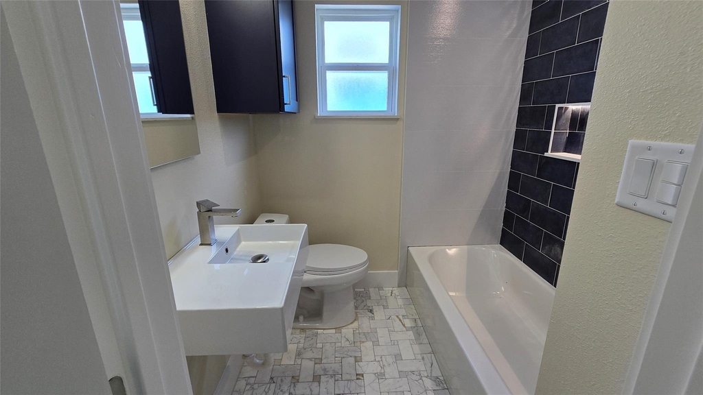 3733 Seabrook Street - Photo 4