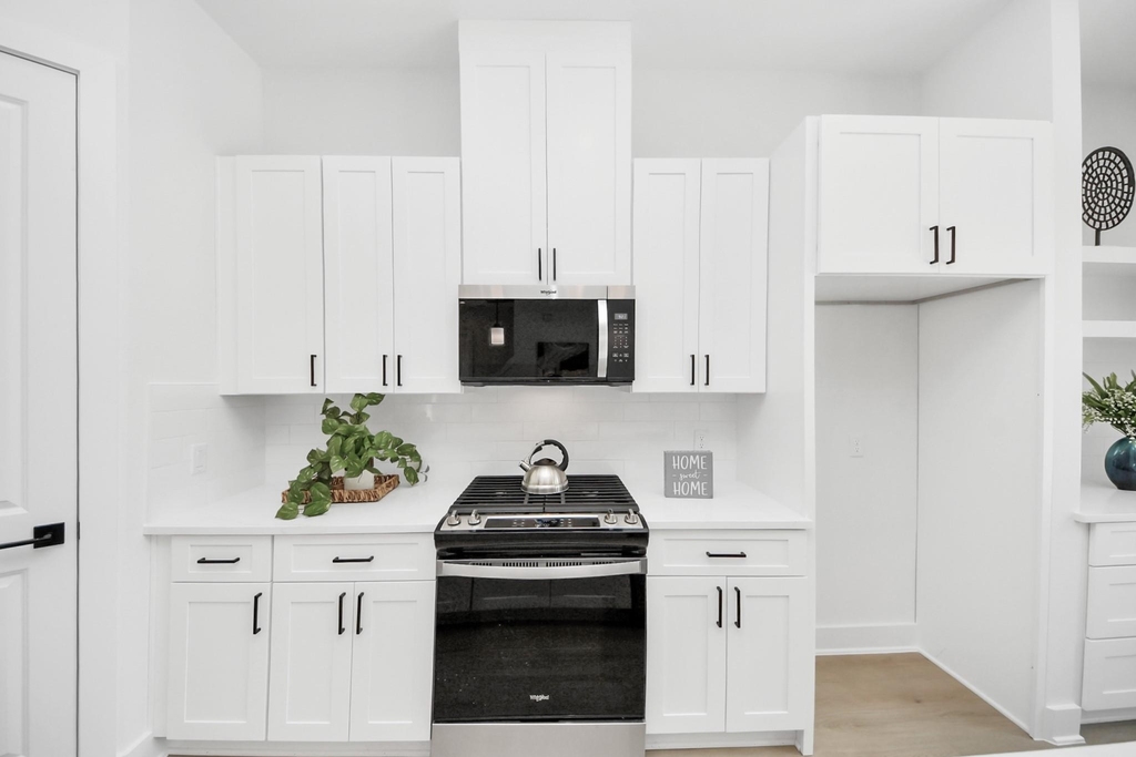 860 Rachel Street - Photo 11