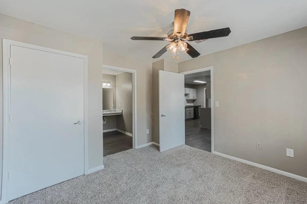 11111 W Montgomery Road - Photo 4