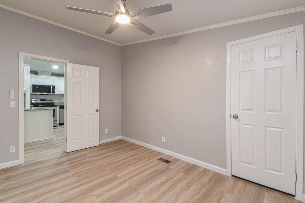 10210 Berrypatch Lane - Photo 16
